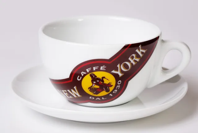 caff-new-york-verona-caff-latte-tasse-porzellan-mit-logo image 1